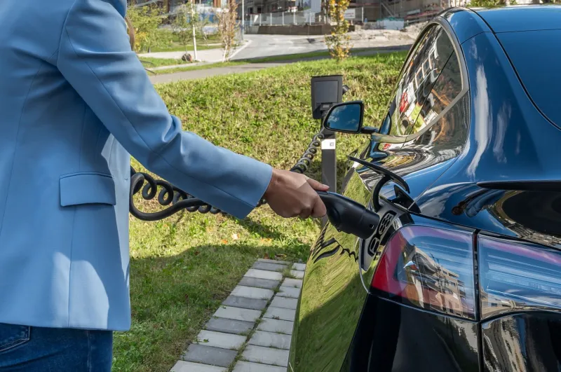 Charge and Go: Indian Scientists Are Making 15-Minute EV Charging a Real Thing